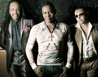 EARTH, WIND & FIRE