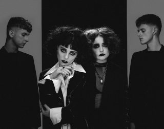 PALE WAVES