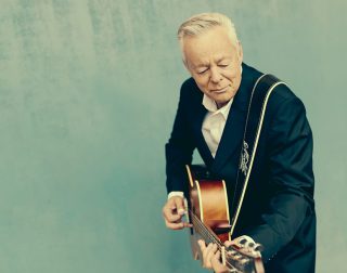 TOMMY EMMANUEL